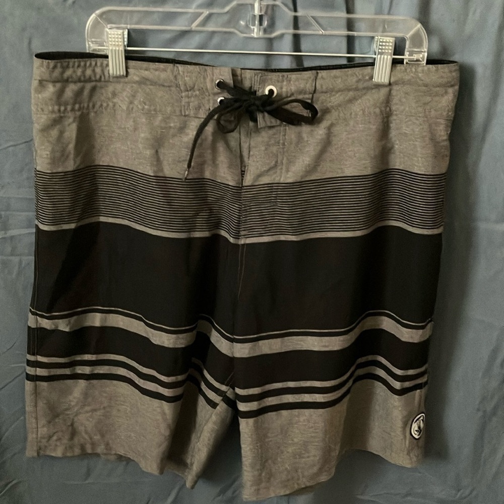 Body Glove: Vapor water repellent technology-Gray & Black board shorts- size 36